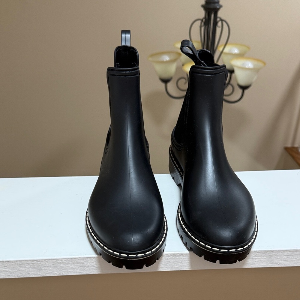 Womens Black Chelsea Boots